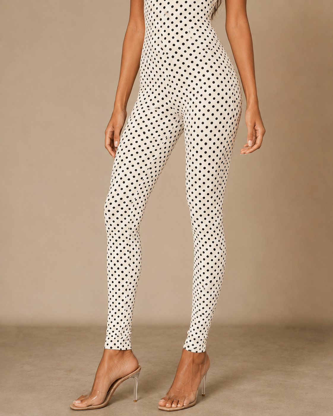 Slim fitted leg